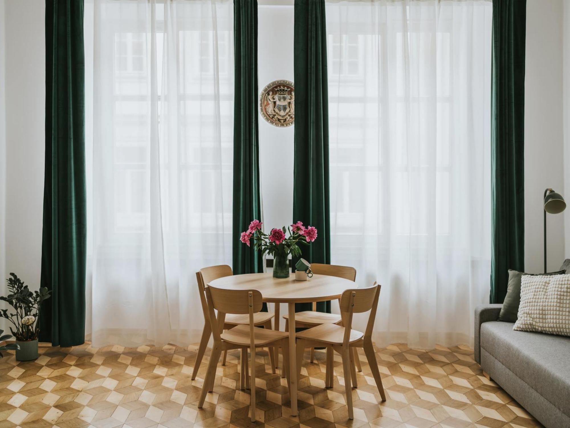 Apartment S18